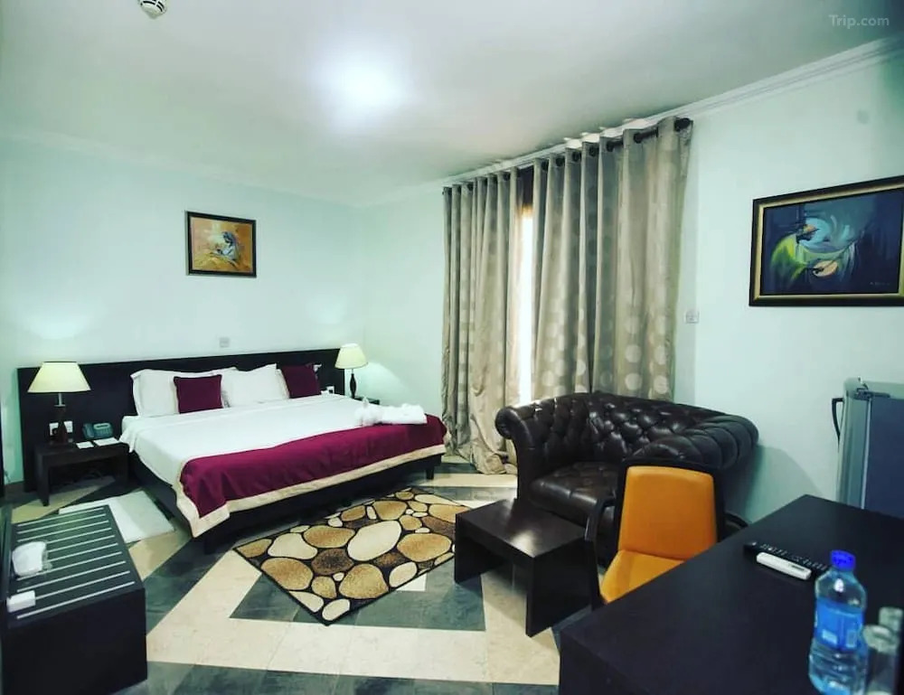 /web/uploads/116/Vertus Hotel and Suites/room-photos/Executive Deluxe /0224n12000figwymr2DE5_W_1280_853_R5.jpg